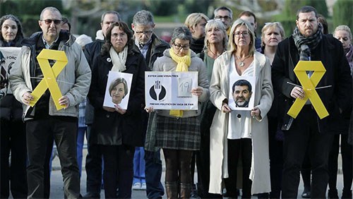 Los presos independentistas catalanes abandonan la huelga de hambre